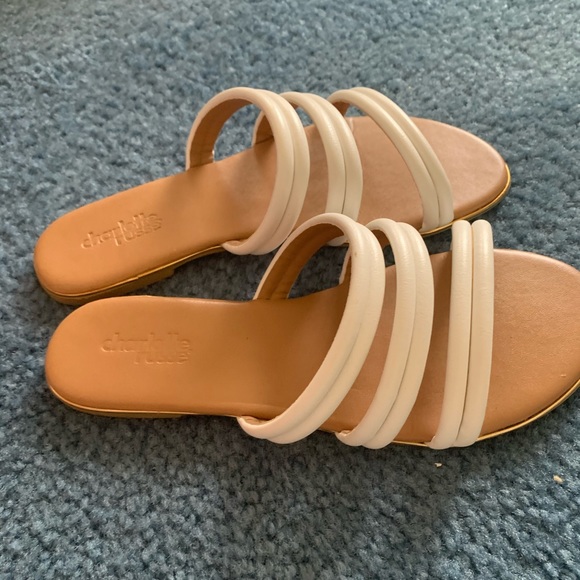 Sandals - Picture 3 of 4